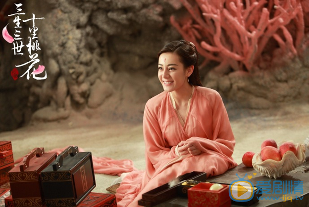 三生三世十里桃花凤九和白浅是什么关系?