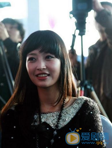 杨菲洋签售会 杨菲洋高清写真_杨菲洋高清剧照
