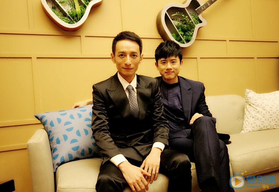 张杰歌手房间的秘密 张杰高清写真_张杰高清剧照