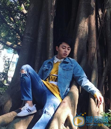 吕炸炸街拍 吕炸炸高清写真_吕炸炸高清剧照