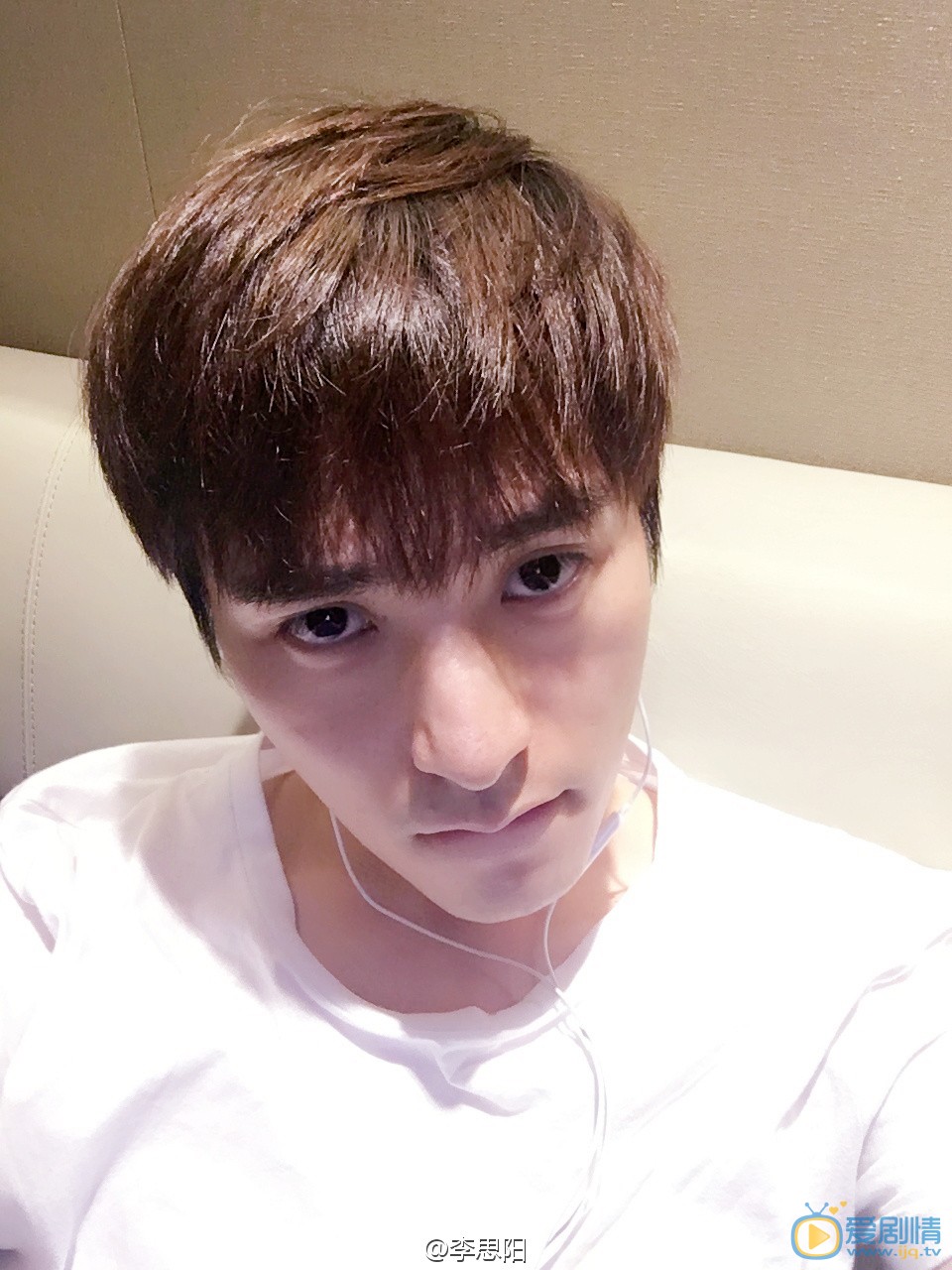 周末父母张伟扮演者李思阳写真生活照