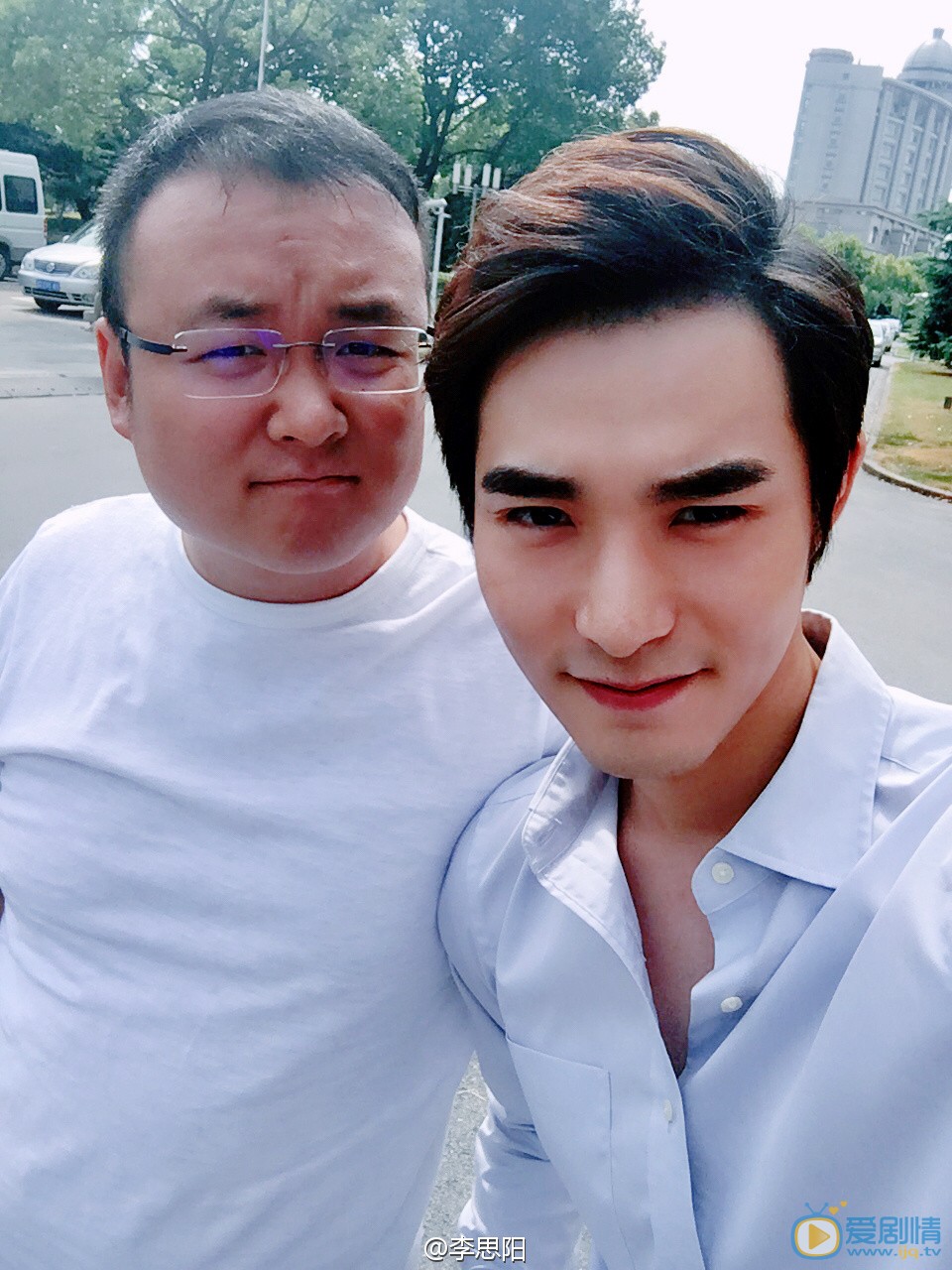 周末父母张伟扮演者李思阳写真生活照