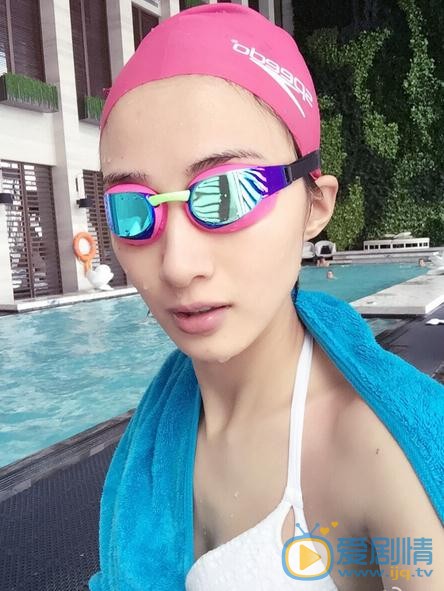 冯文娟生活照 冯文娟高清写真_冯文娟高清剧照
