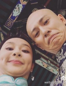 秦俊杰微博发图公开和杨紫恋情 恶搞表情真有夫妻相