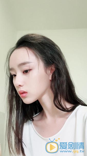 邓欣生活照 邓欣生活照