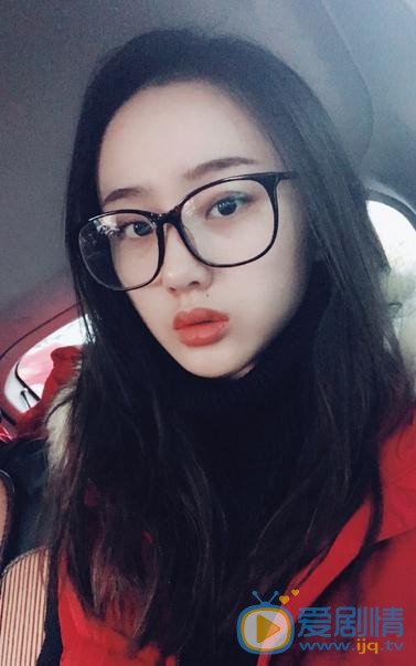邓欣生活照 邓欣高清写真_邓欣高清剧照
