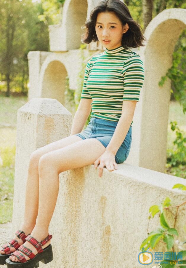 鲁照华夏日写真 鲁照华高清写真_鲁照华高清剧照