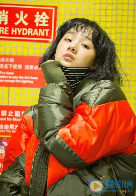 鲁照华帅气写真
