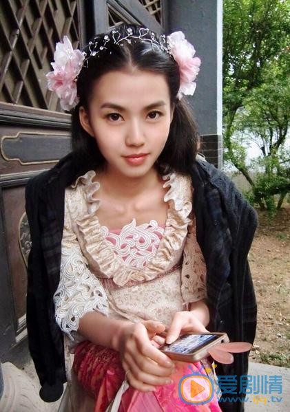 李宜儒片场照