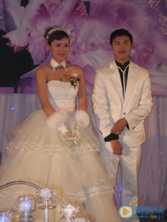 田亮和叶一茜结婚照 田亮和叶一茜结婚照