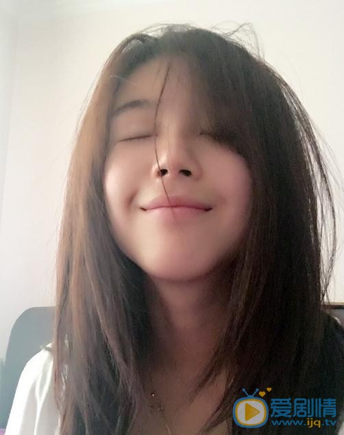 唐昕生活照 唐昕高清写真_唐昕高清剧照