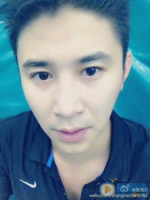 张浩天生活照 张浩天高清写真_张浩天高清剧照
