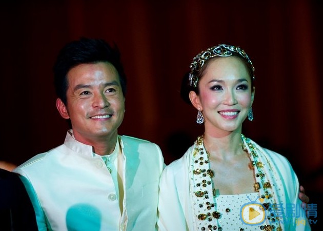 李铭顺和范文芳结婚照 李铭顺高清写真_李铭顺高清剧照