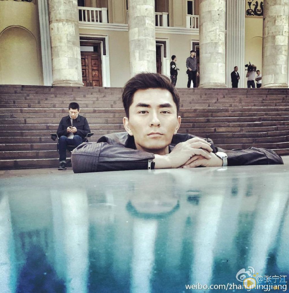 张宁江旅行街拍照 张宁江高清写真_张宁江高清剧照