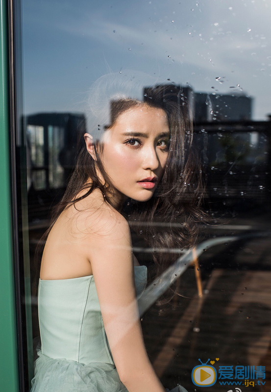 鲍天琦时尚写真 鲍天琦高清写真_鲍天琦高清剧照