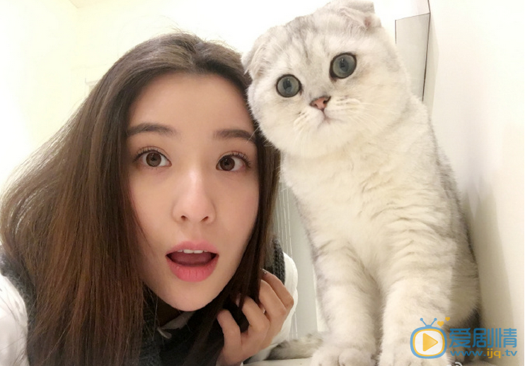 鲍天琦卖萌照 鲍天琦高清写真_鲍天琦高清剧照