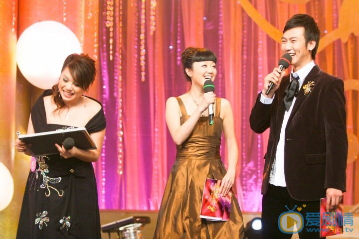 王若麟主持节目照 王若麟高清写真_王若麟高清剧照