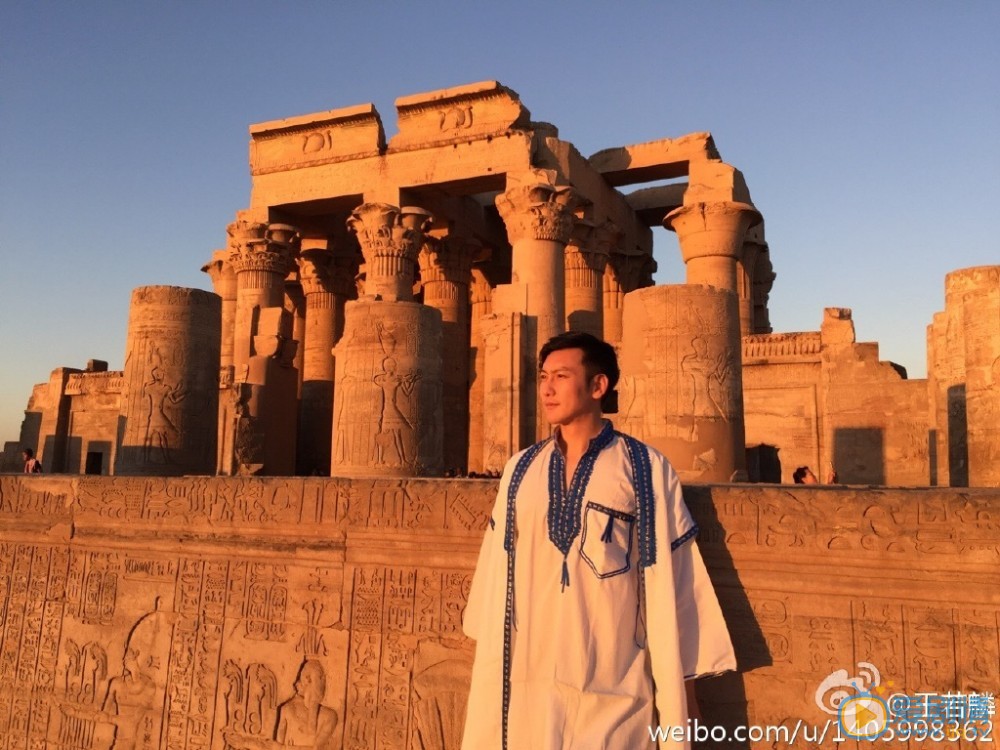 王若麟旅行照 王若麟高清写真_王若麟高清剧照
