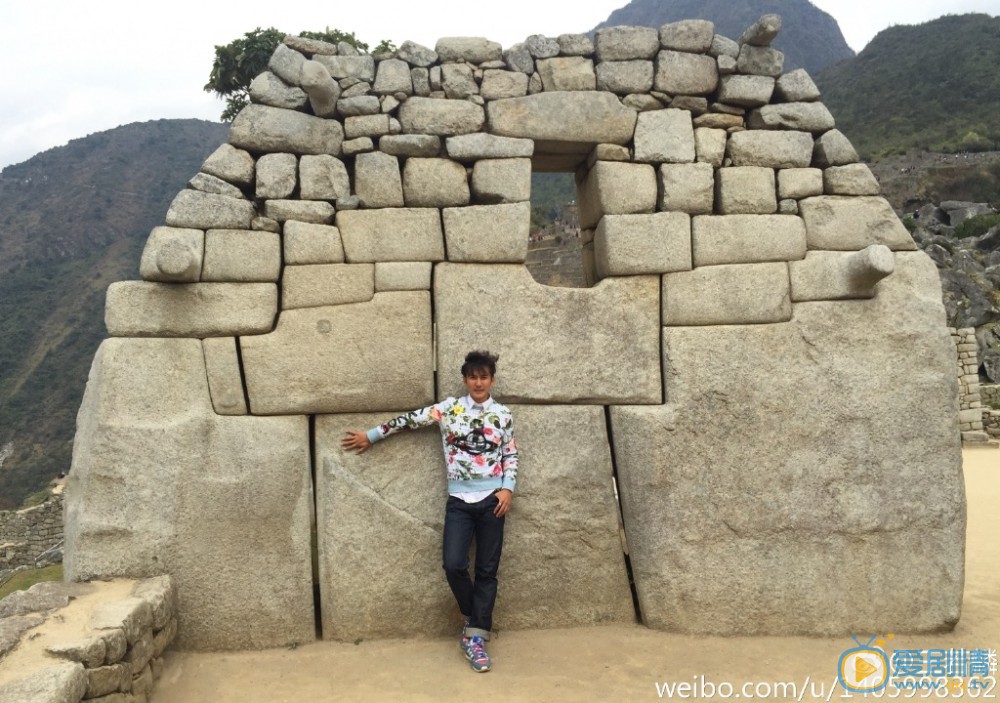王若麟旅行照 王若麟高清写真_王若麟高清剧照