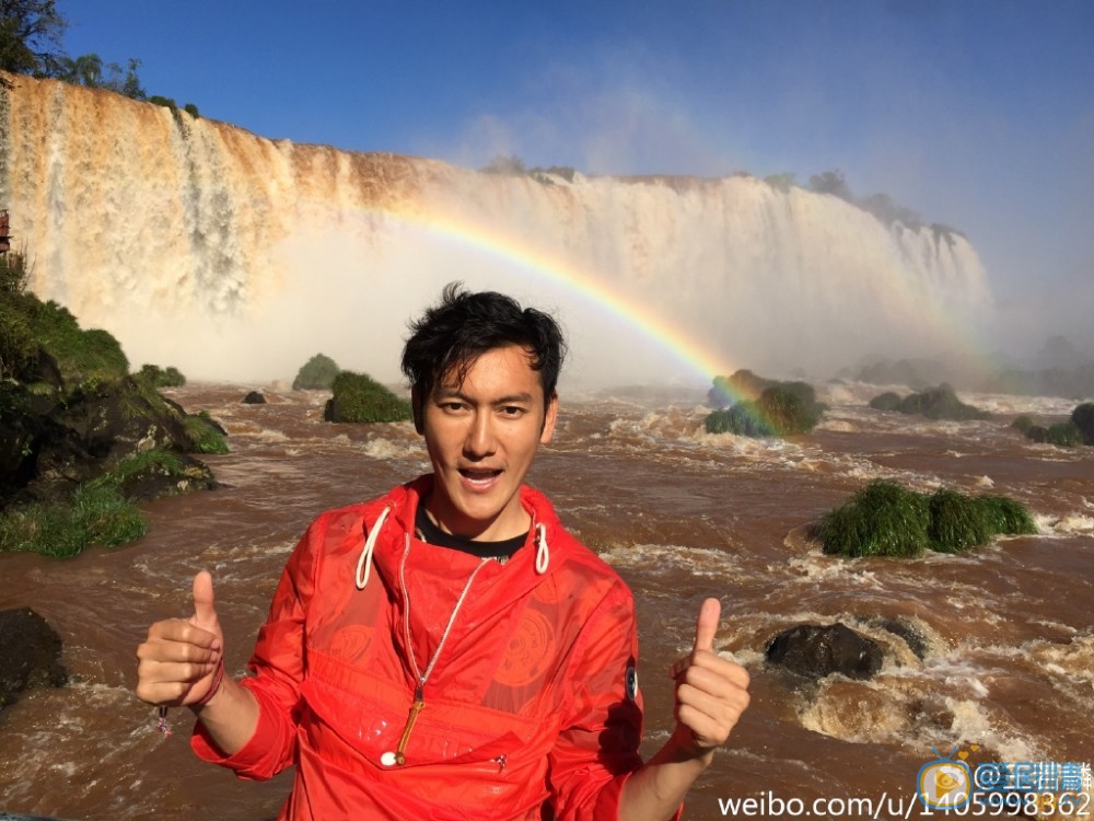 王若麟旅行照 王若麟高清写真_王若麟高清剧照