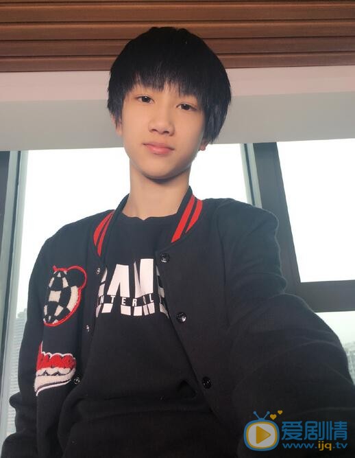 敖子逸搞怪照 敖子逸高清写真_敖子逸高清剧照