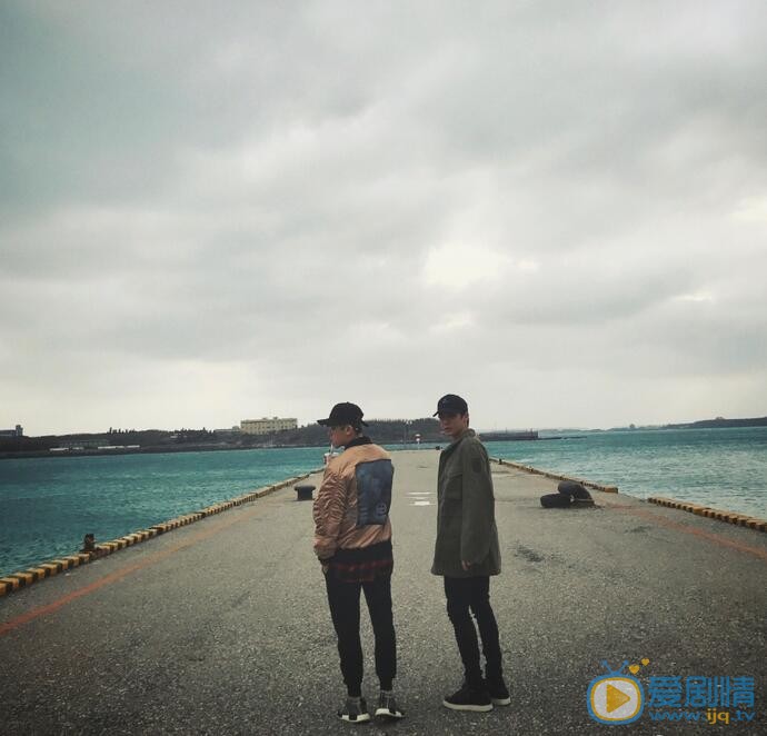 符龙飞与人合照 符龙飞高清写真_符龙飞高清剧照