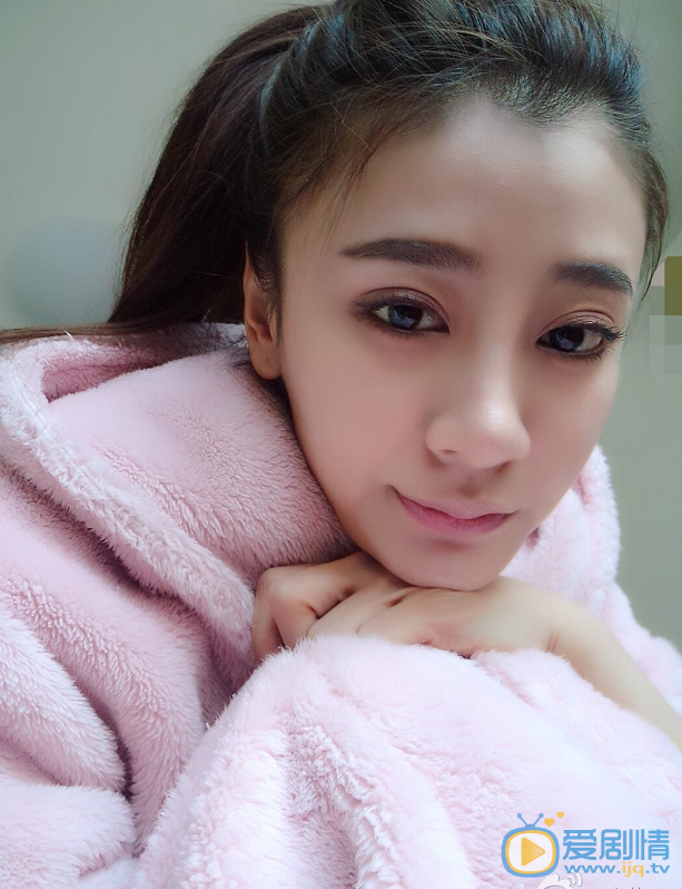 唐菀生活照 唐菀高清写真_唐菀高清剧照