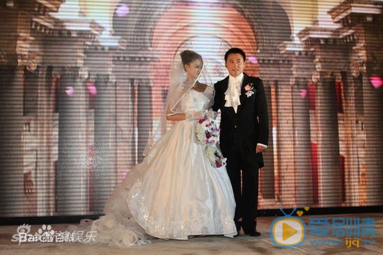 刘小锋和朱墨结婚照 刘小锋高清写真_刘小锋高清剧照
