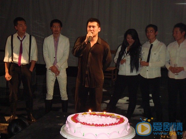 剃刀边缘刘闯扮演者张念骅写真生活照欣赏