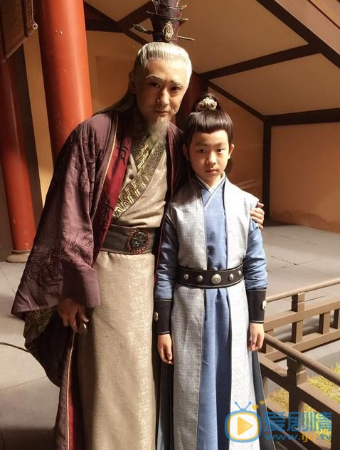 陈喆伦明星合照 陈喆伦高清写真_陈喆伦高清剧照