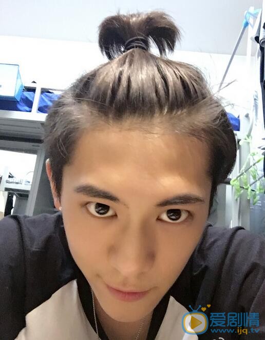 梁译木自拍照 梁译木高清写真_梁译木高清剧照