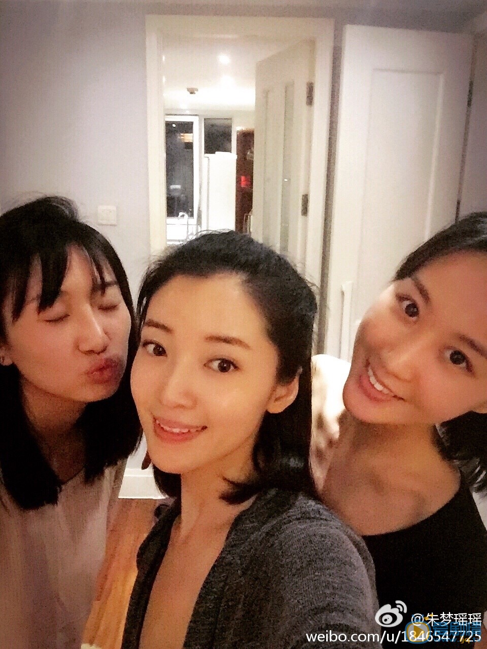 朱梦瑶嘟嘴卖萌照 朱梦瑶高清写真_朱梦瑶高清剧照