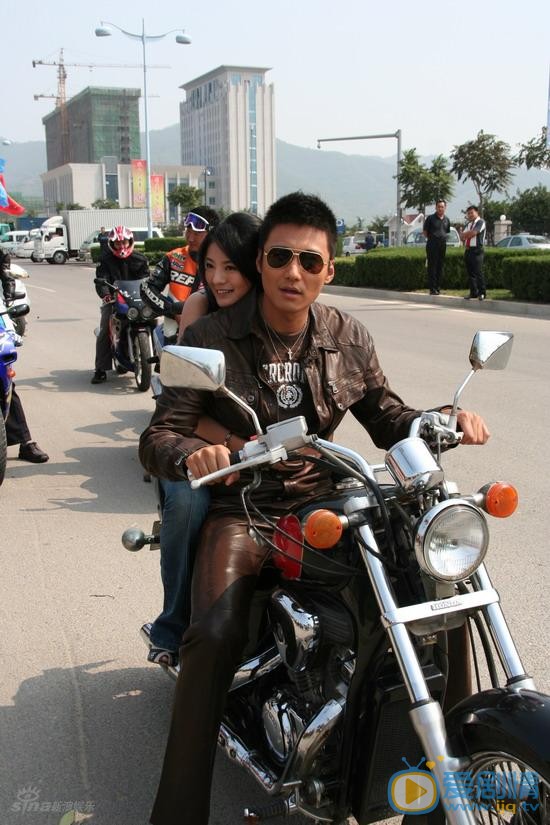 胡兵《超级男女》剧照 胡兵高清写真_胡兵高清剧照