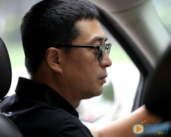 张嘉译《一仆二主》剧照 张嘉译高清写真_张嘉译高清剧照