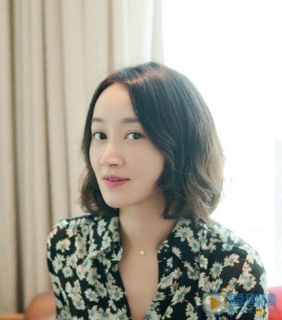  人民的名义钟小艾是谁演的？钟小艾扮演者赵子琪个人资料及生活写真照欣赏