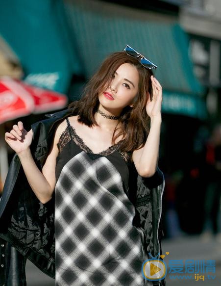 蔡卓妍街拍写真 蔡卓妍高清写真_蔡卓妍高清剧照