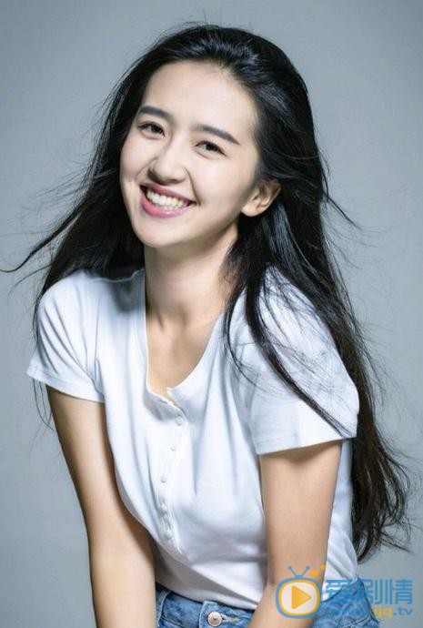择天记莫雨是谁扮演的？莫雨扮演者许龄月个人资料、写真及生活照欣赏