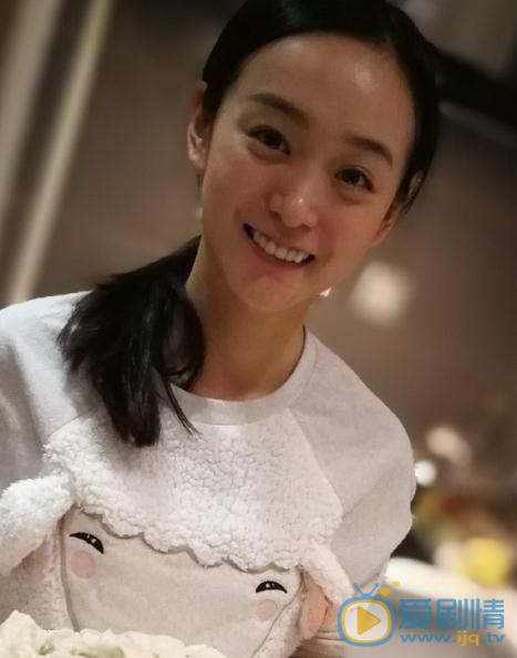 何泓姗生活照 何泓姗生活照