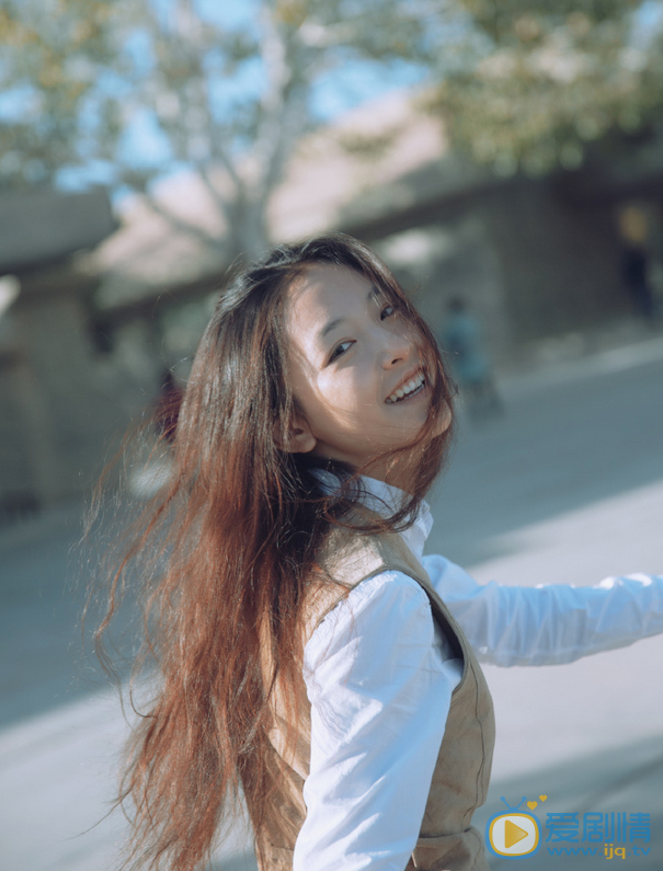 吴倩时尚街拍 吴倩高清写真_吴倩高清剧照