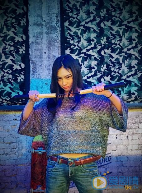 王可如酷炫生活照