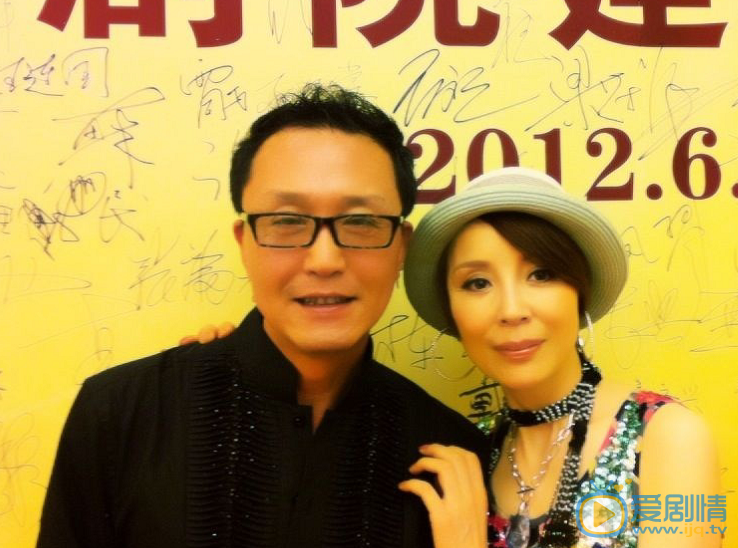 吴刚老婆岳秀清 吴刚高清写真_吴刚高清剧照
