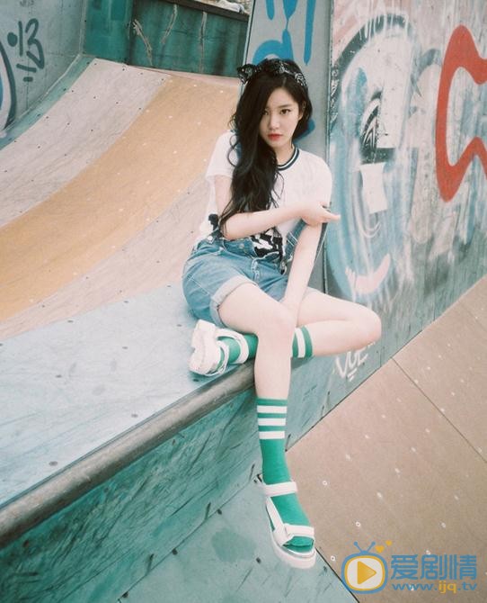 李侑菲NUOVO品牌代言照 李侑菲高清写真_李侑菲高清剧照