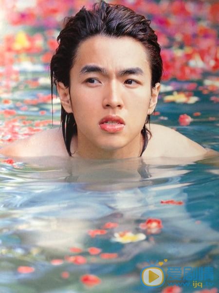 李威早期青涩写真 李威高清写真_李威高清剧照