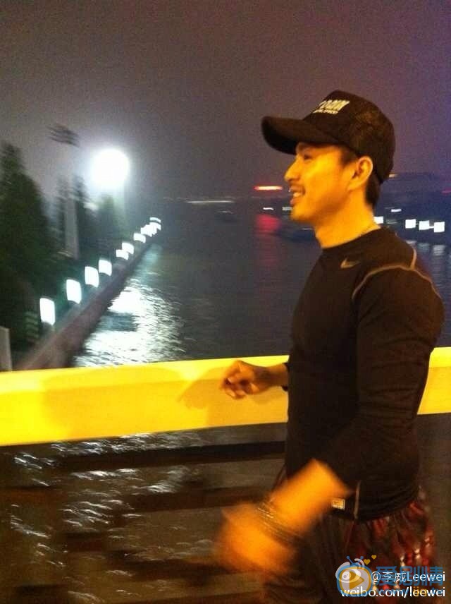 李威生活照 李威高清写真_李威高清剧照