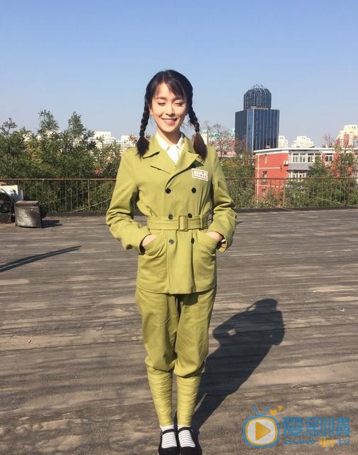 杨雪儿片场照