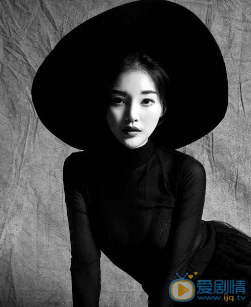 郭艳黑色性感写真