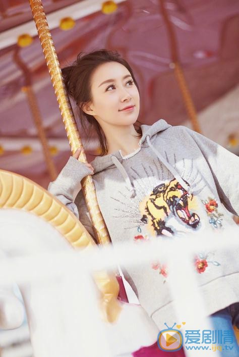 舒畅休闲写真 舒畅高清写真_舒畅高清剧照
