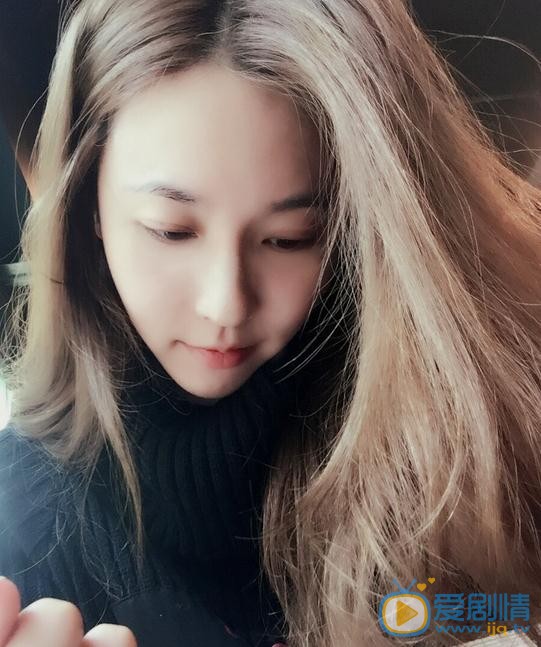 吴佳尼生活照 吴佳尼高清写真_吴佳尼高清剧照