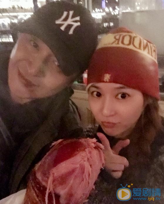 吴佳尼家人合照 吴佳尼高清写真_吴佳尼高清剧照