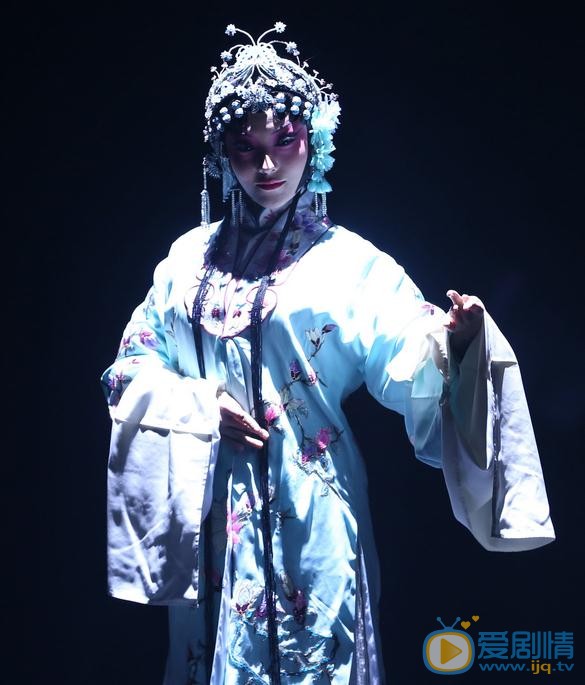 郭月导演工作照 郭月高清写真_郭月高清剧照